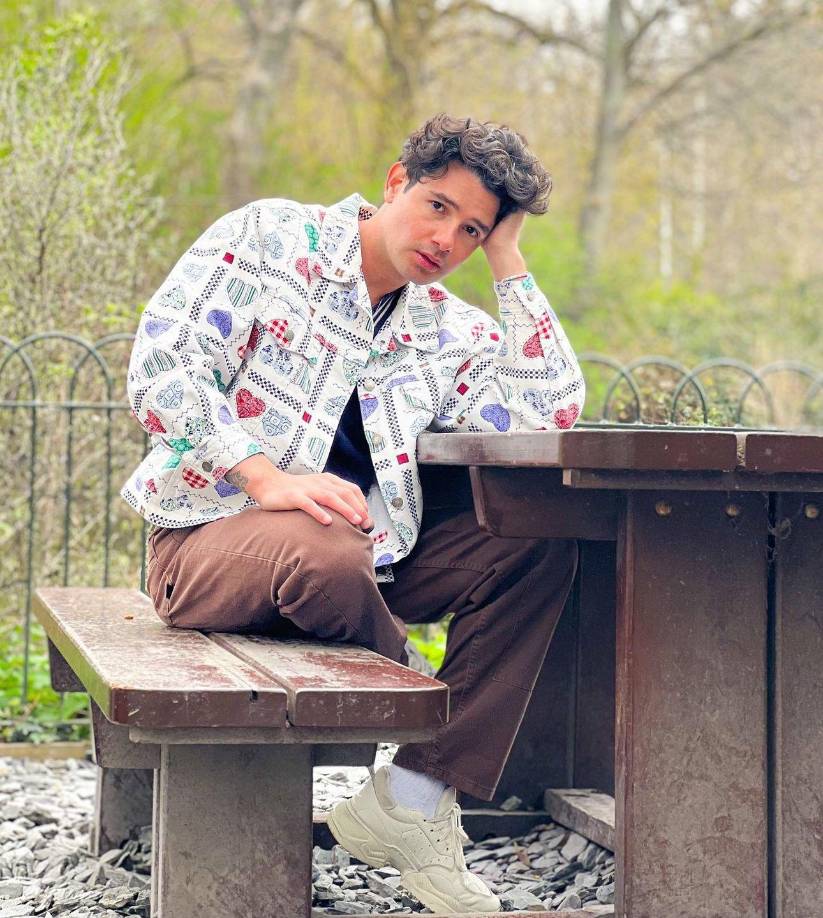 ”Yo te podría decir que el puesto de Miguel lo tiene porque yo no he aceptado estar en ese programa de televisión, debería de agradecer de que por mí tiene trabajo”, aseveró Facundo al referirse del puesto actual que tiene actualmente Miguel como presentador en la revista El Hilo.