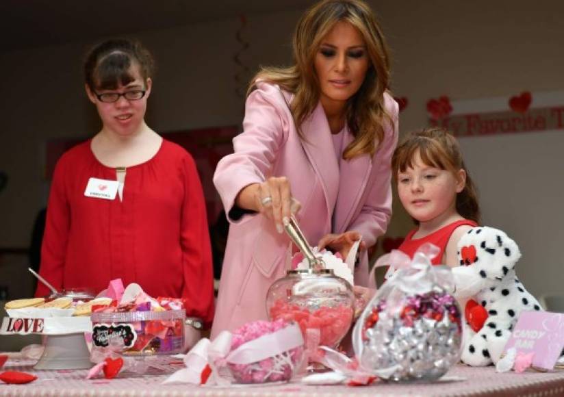 Melania Trump muestra su lado 'más tierno' celebrando el día de San Valentín