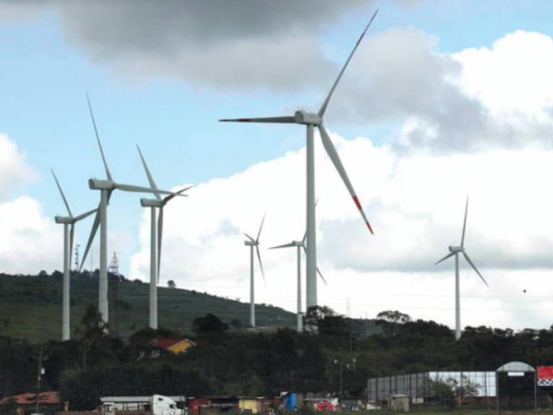 <b><span class=mln_uppercase_mln>eólicas.</span></b> Parque de generación eólica instalado en los municipios de Santa Ana, Ojojona y San Buenaventura.