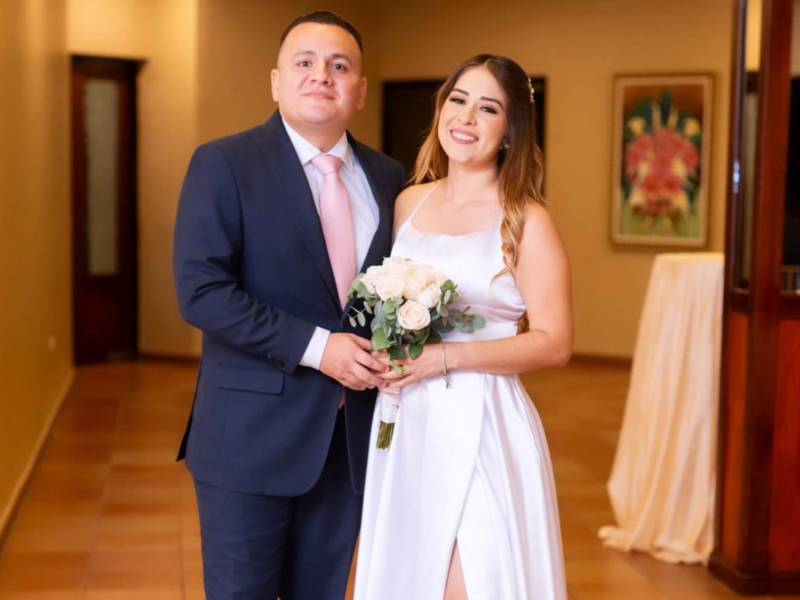 Óscar Funes y Karla López se dieron el “Sí acepto” en el salón Mirador del Hotel Copantl.