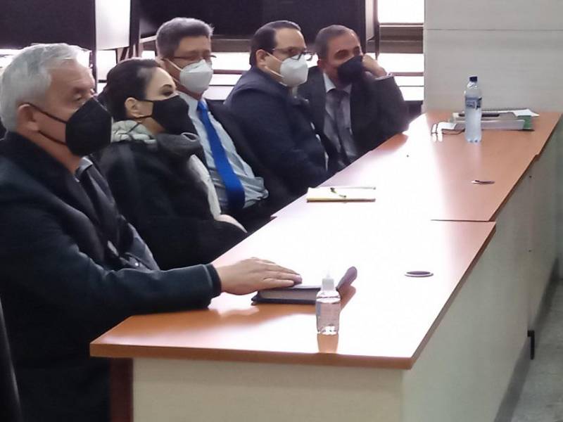 El expresidente de Guatemala, Otto Pérez Molina junto a la ex vicepresidenta, Roxana Baldetti, durante el inicio del juicio por corrupción.