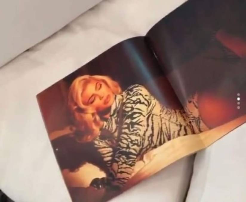 El costo del calendario de Kylie 2019 todavía no ha sido revelado, pero el año pasado las imágenes exclusivas de la socialité y pareja de Travis Scott tenía un precio inicial de $22 dólares.
