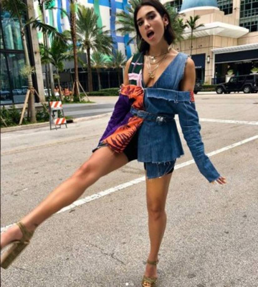 La cantante británica desencadenó euforia en las redes sociales con su foto.