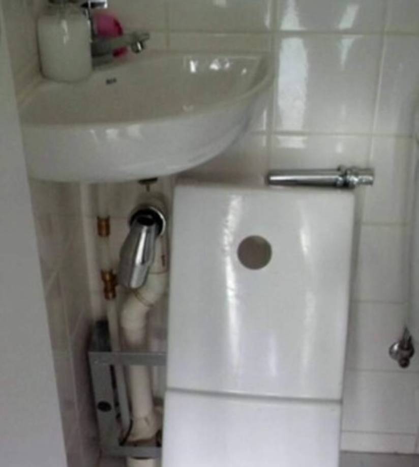 Tostes dice que los problemas identificados son comunes en cualquier edificio nuevo. Australia no lo vio así. Al llegar, los miembros de la delegación no llegaron a soltar las maletas que dieron media vuelta y se hospedaron en un hotel tras declarar el edificio 'inhabitable'.