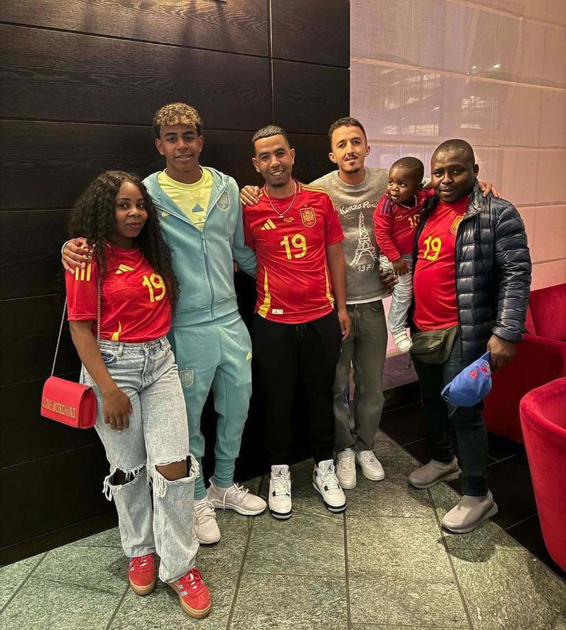 Lamine Yamal ha logrado mantener su vida privada alejada de los reflectores, mostrando una madurez poco común para su edad.