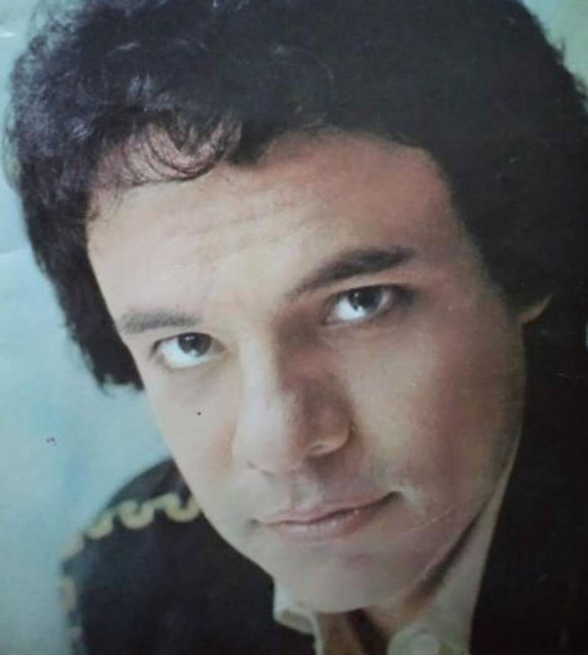 El estado de salud del cantante mexicano José José ha sido una constante preocupación entre sus fans. El artista ha cosechado el éxito a lo largo de su trayectoria musical.