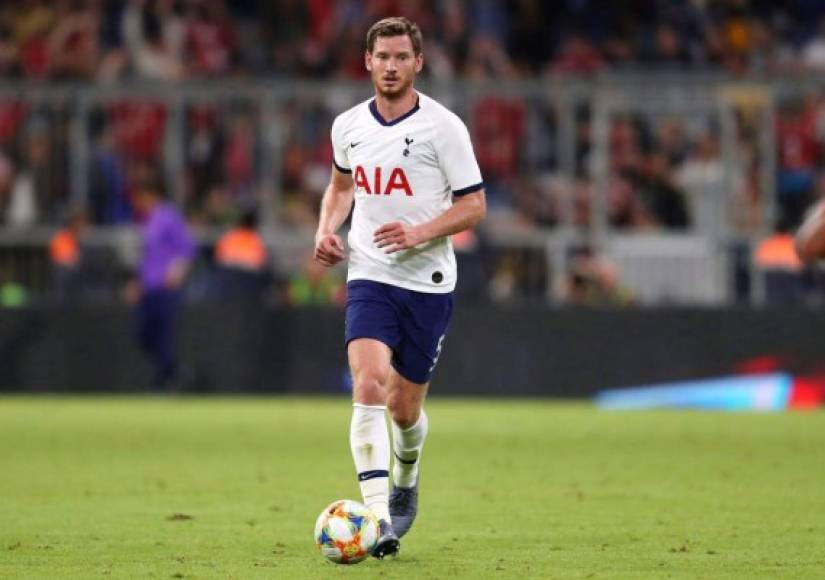 Jan Vertonghen: Defensor belga de 32 años de edad, finaliza su contrato con el Tottenham y es otro de los que aparece como candidato para llegar al FC Barcelona.