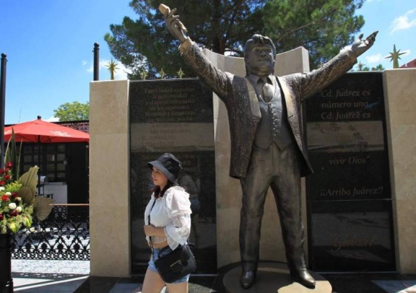Ciudad Juárez le canta a Juan Gabriel tras cinco años de la muerte de su ídolo