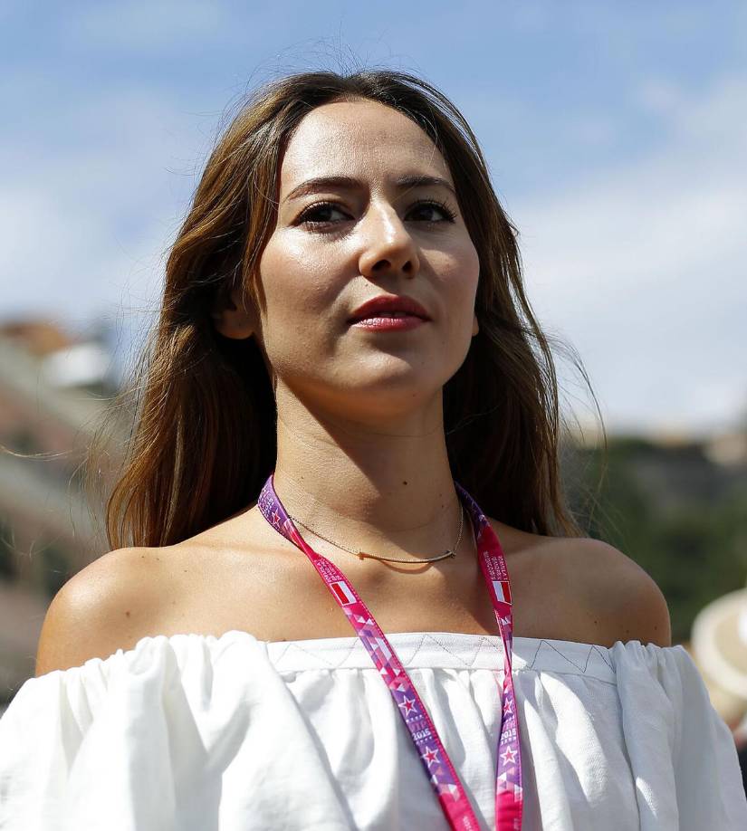 Más tarde se rumoreó que podría estar iniciando una relación con el productor de cine estadounidense Ken Kao, después de asistir al estreno de una película con él en 2017. Ese mismo año, Michibata, dio a luz a su hija Joy, cuya identidad del padre aún se desconoce.