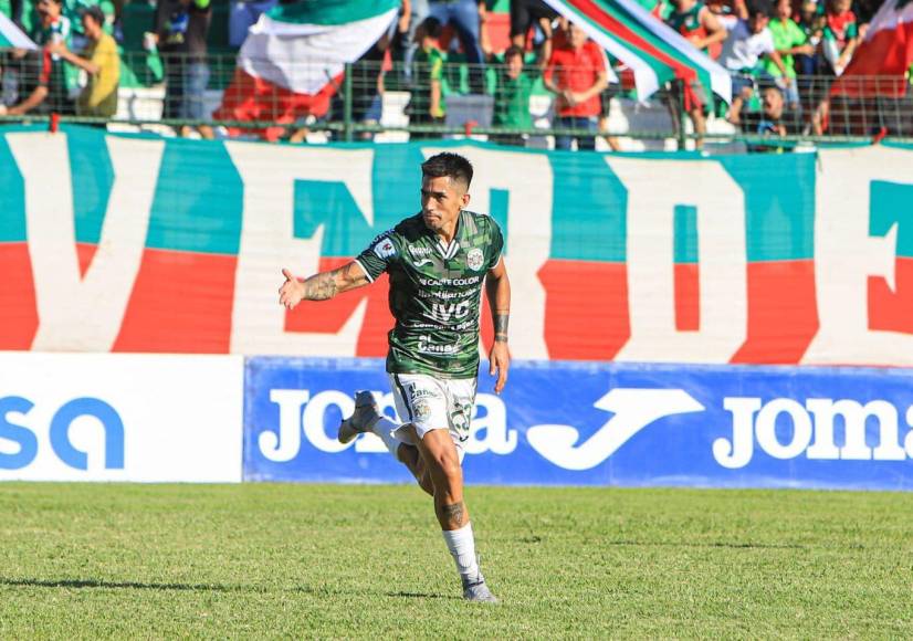 Juan Vieyra: El habilidoso volante argentino estaría siendo el fichaje bomba del Real España de cara a la próxima campaña. El sudamericano dejaría al Marathón, club en donde terminó contrato.