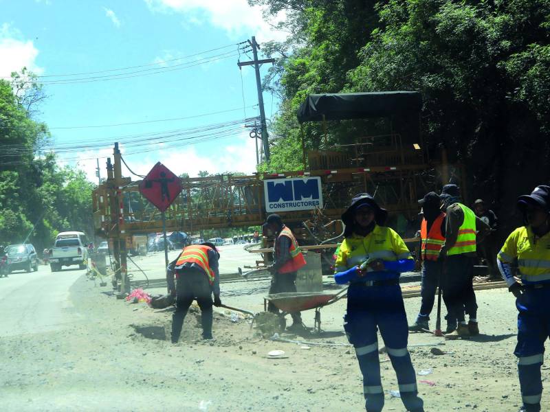 Uno de los proyectos carreteros que la SIT reactivó este año es la ampliación a cuatro carriles de la carretera salida a Olancho.