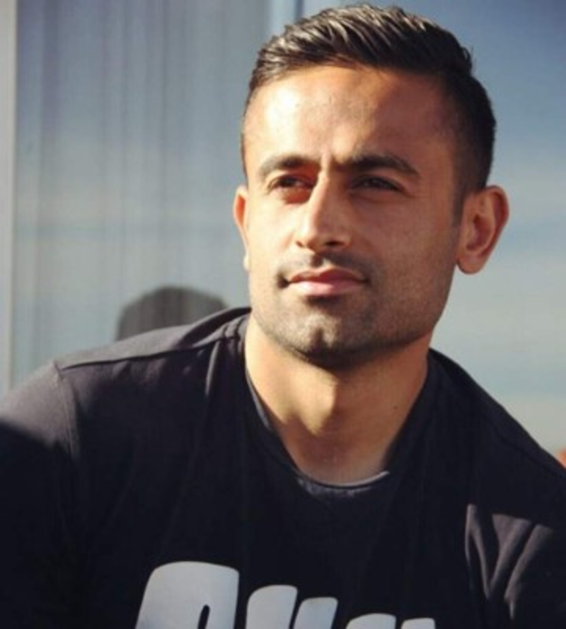 Omid Ebrahimi <br/><br/>Instagram: omidebrahimi_ (819 mil seguidores)<br/>Omid Ebrahimi (Nació en Neka, 15 de septiembre de 1987) es un futbolista iraní, centrocampista para el Esteghlal FC de la Iran Pro League.<br/>