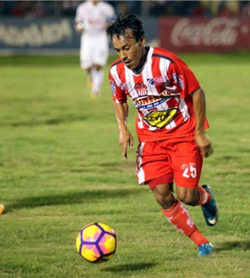 El Vida está intentado renovar al lateral izquierdo Javier Portillo para el próximo torneo.