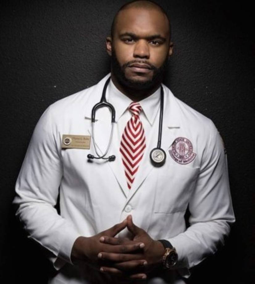 Siete años más tarde, Rolle fue aceptado en el programa de neurocirugía de la Escuela de Medicina de Harvard en el Hospital General de Massachusetts, e inició su residencia en junio de ese año.