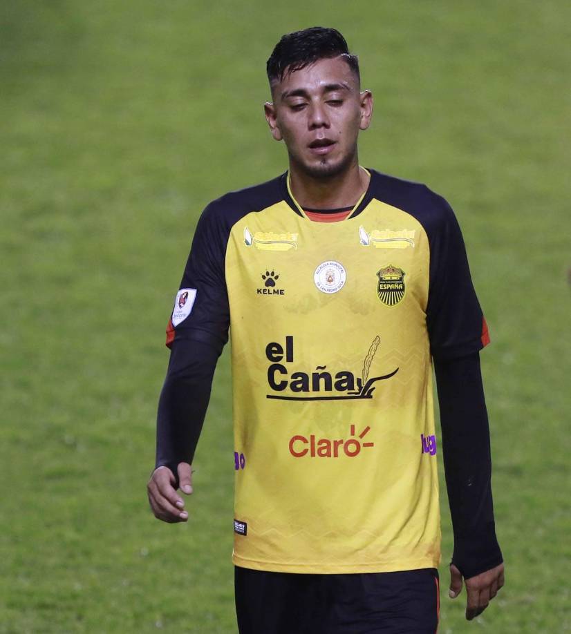 El mediocampista Mayron Flores podría no seguir en el Real España ya que tiene una oferta proveniente de Costa Rica, según @MercadoFichajes.