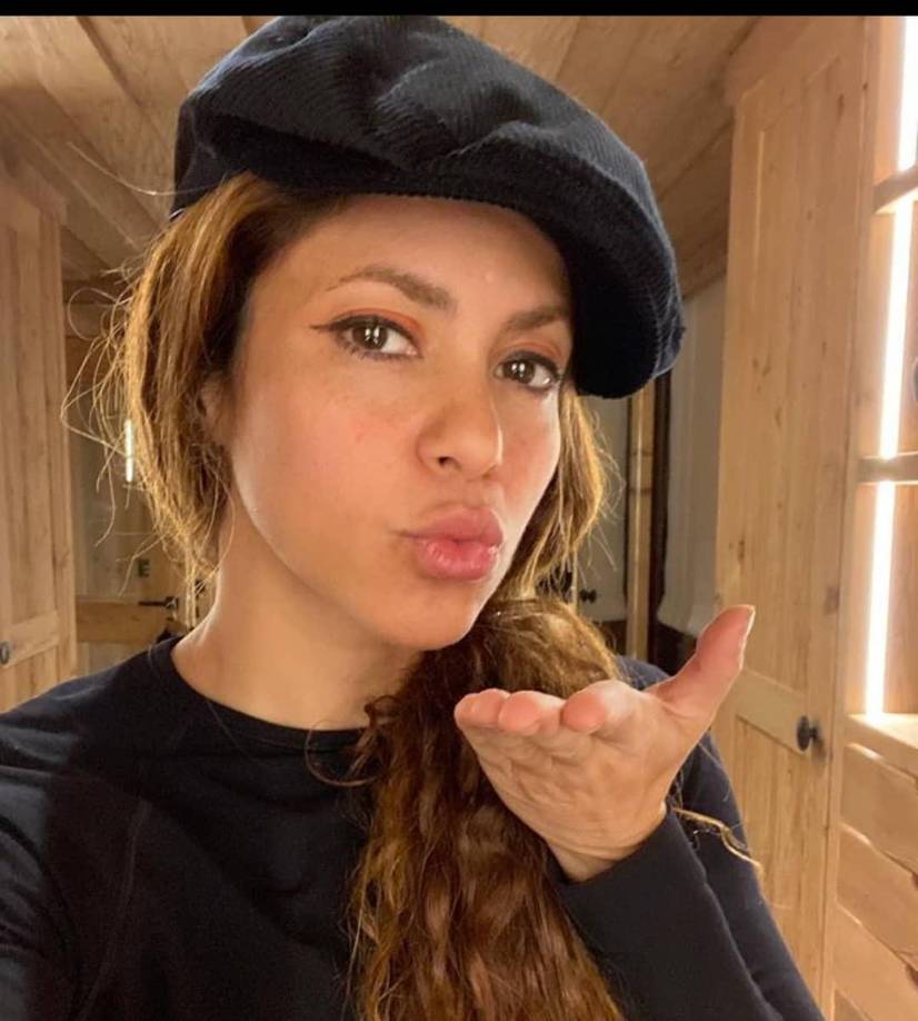 Según medios internacionales, Shakira ha comenzado a intercambiar mensajes con su exnovio Antonio de la Rúa.