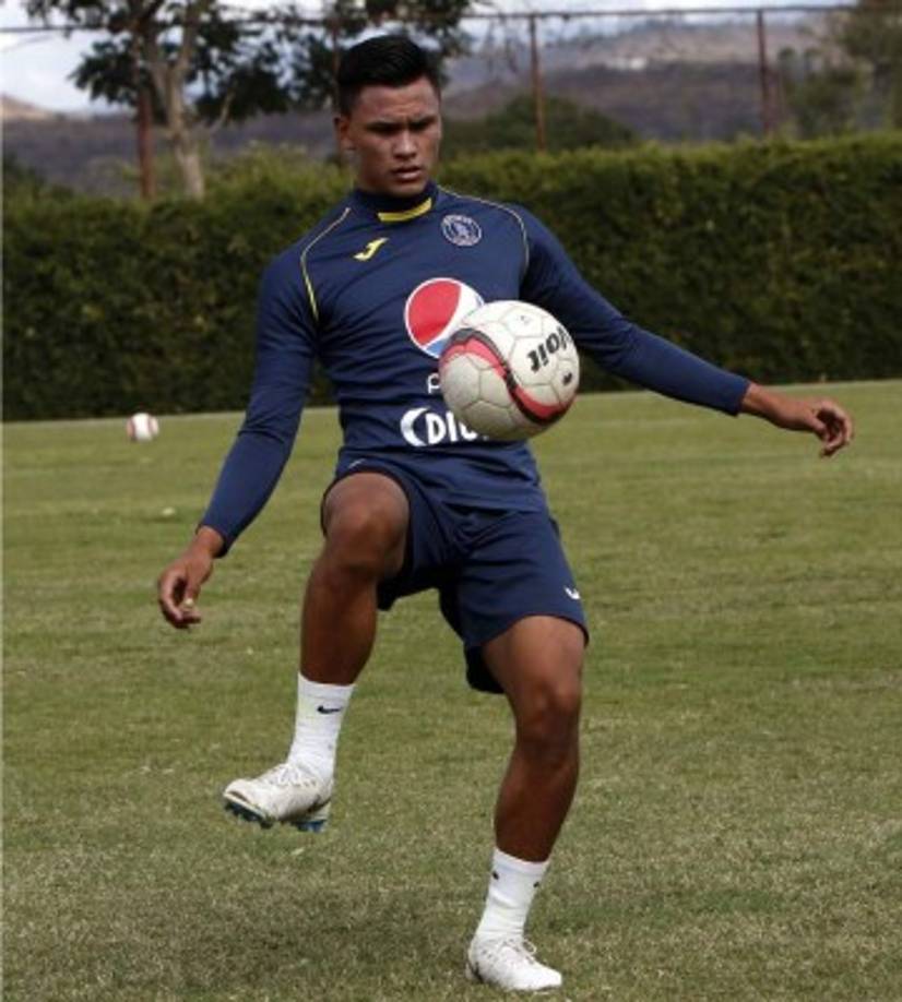 Denil Maldonado (Motagua) - Con apenas 20 años se ha ganado la titularidad en la defensa del campeón bajo el mando de Diego Vázquez.