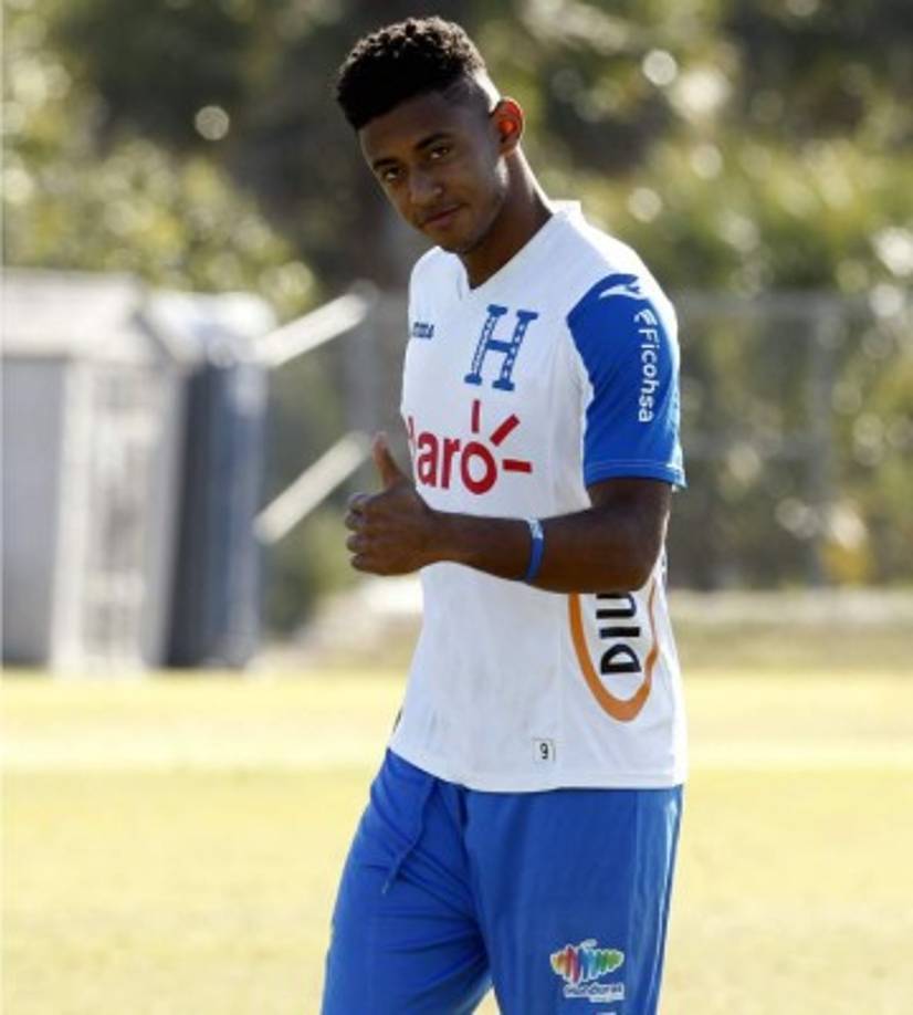 ANTHONY LOZANO: El 'Choco' esta vez comenzará en el banco de suplentes, así lo tiene previsto ya Jorge Luis Pinto.