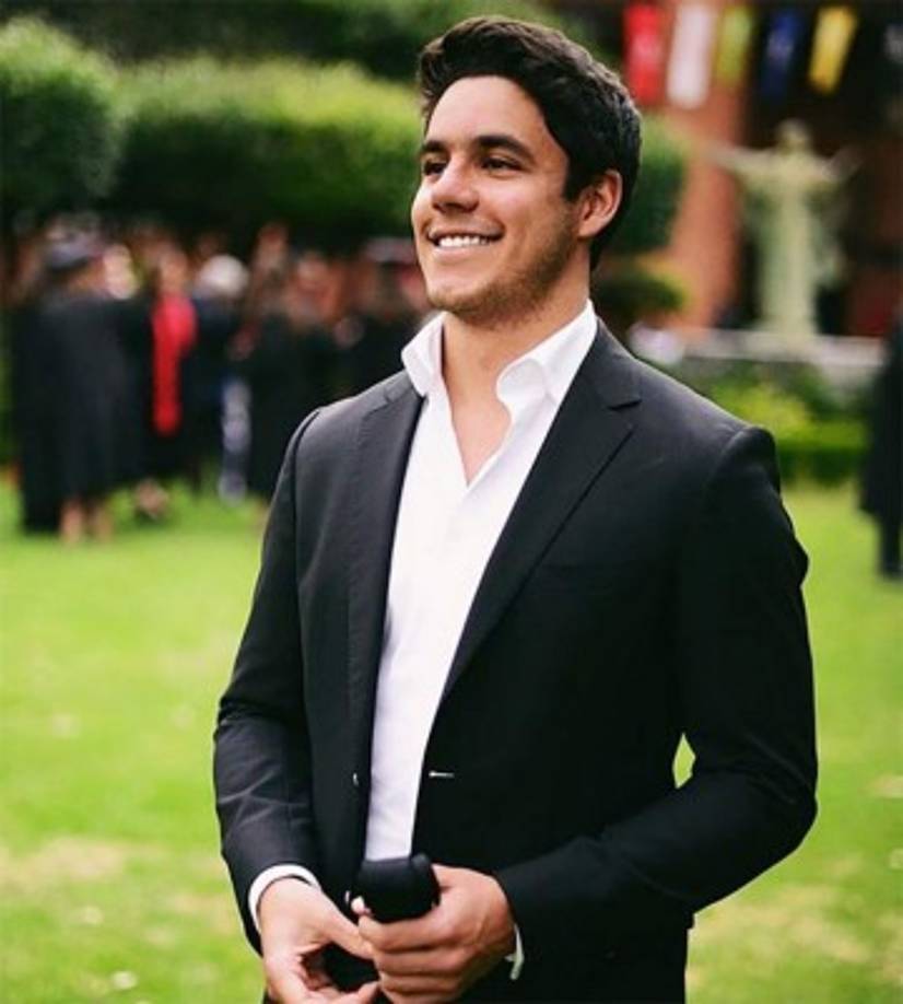 Para muchos el hijo de Eduardo y de Biby, bien podría formarse una carrera profesional como actor de telenovelas, ya que su simpatía y carisma lograrían catapultarlo como uno de los favoritos de la pantalla chica.