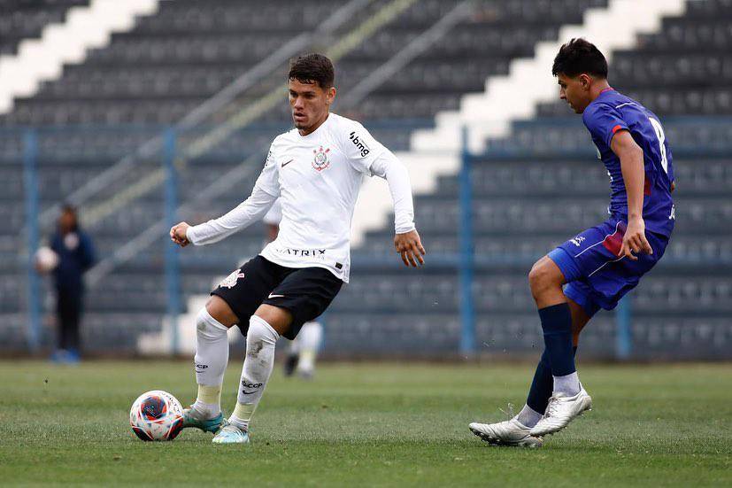 “En una relación sexual normal no se rompe el saco de Douglas. Lo que está investigando la policía, el delegado competente que está en el caso, es saber si allí hubo violencia o introducción de algún objeto”, comentó Alfredo Porcer, abogado de la familia de la joven.