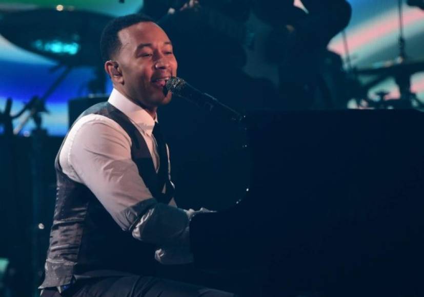 John Legend en un homenaje a Lionel Richie.