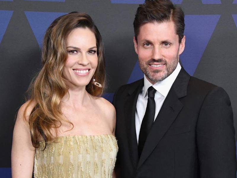 Hilary Swank su esposo Philip Schneider.