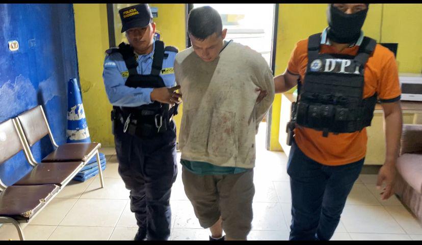 Joel Zelaya es capturado tras ultimar a tres de sus familiares en El Paraíso