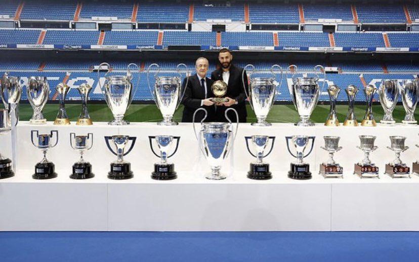 Benzema en el acto de despedida del Real Madrid.
