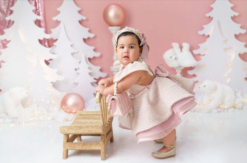 La hija de Yailin y Anuel impacta con lujoso vestido de Chanel