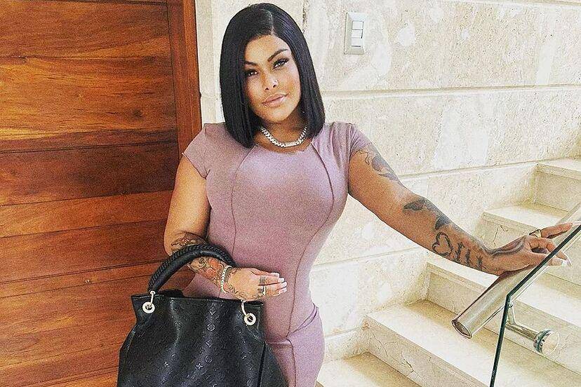 Wanda explicó que estuvo a cargo de la pequeña mientras Yailín trabajaba y viajaba para cumplir con sus compromisos: “Es injusto que ahora yo no la pueda ver, eso me choca mucho, pero a final de cuentas ella es su mamá, pero ella sabe que yo di todo... dormía conmigo, todo era yo, la llevaba a su pediatra”.