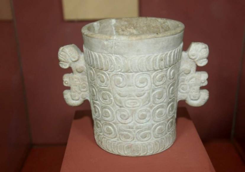 En el museo de El Puente se puede observar orfebrería maya bien conservada que ha sido encontrada en la zona.