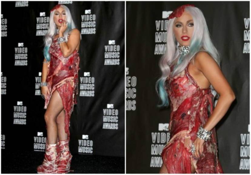 En el 2010, Lady Gaga decidió usar la carne no como alimento, sino como una prenda de vestir.