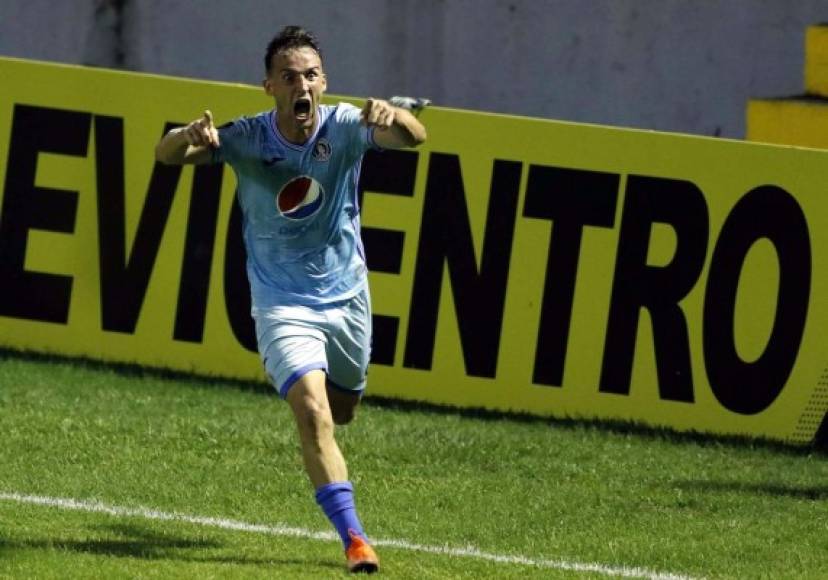 Gonzalo Klusener gritando su gol que le dio el triunfo al Motagua ante Real España.