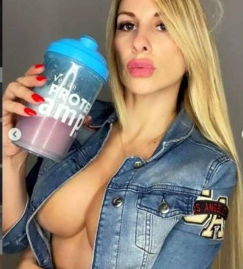 Mientras que en otras antiguas publicaciones los tiene activados y ha recibido desde amenazas contra su esposo hasta insultos.