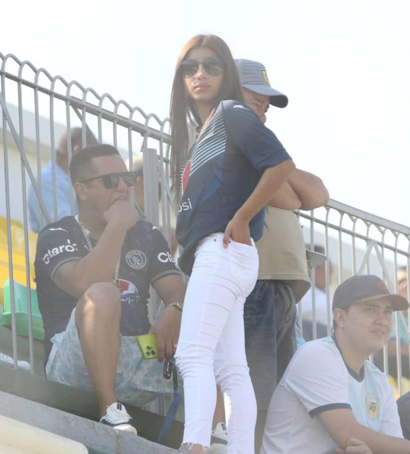 Los aficionados de Motagua presenciaron un agradable duelo en el que su equipo anotó tres tantos.