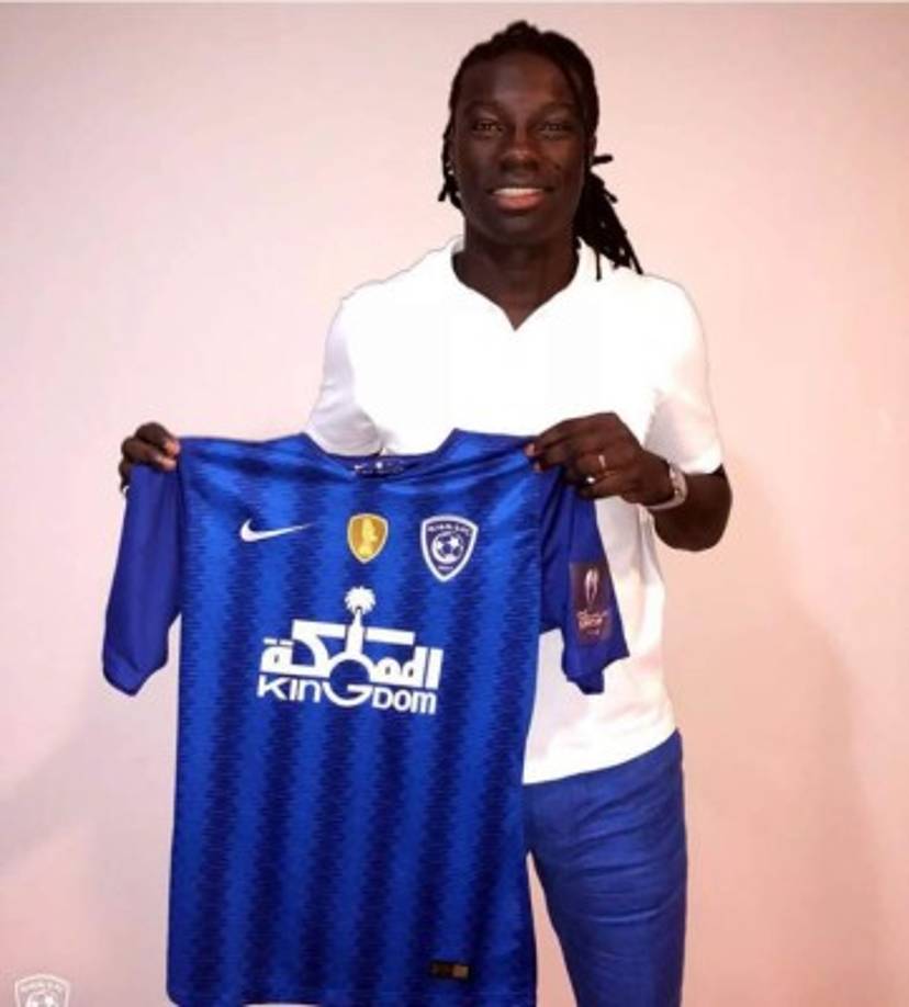 El delantero francés Bafétimbi Gomis se marcha del Galatasary para firmar por el Al-Hilal. El conjunto árabe pagará tres millones de euros.