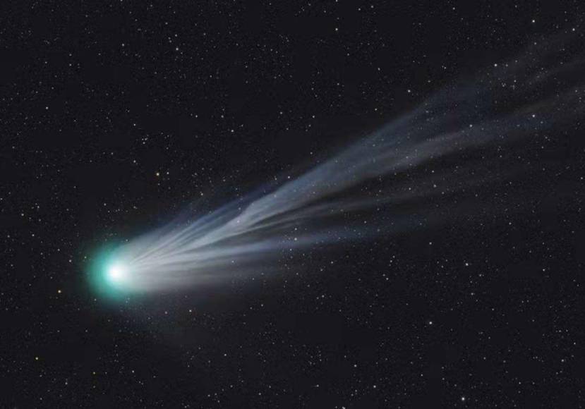 Gracias a que se encuentra cerca de la Tierra, el cometa “Diablo”, ha sido captado en fotograafías por amantes de la ciencia y eventos astronómicos.