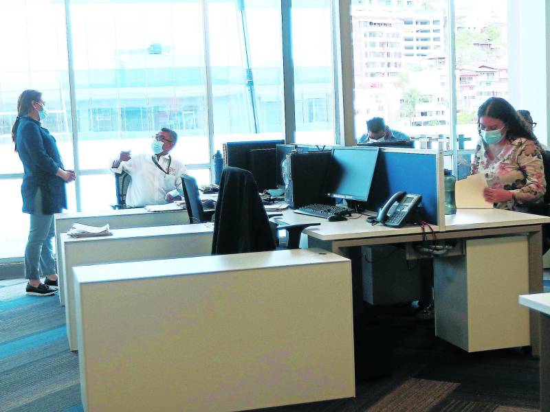 La masa laboral en el sector público del país ha ido creciendo en las últimas décadas sin que en este gobierno se revierta.