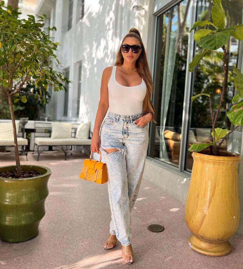 <a rel="nofollow" href="https://www.instagram.com/larsapippen/?hl=es#">larsapippen</a> es la cuenta de Instagram de la hermosa chica.