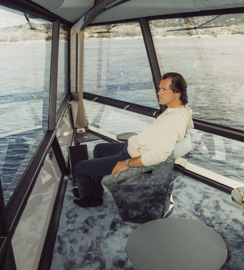 Era 2005, y la escena podría haber sido el argumento de una película romántica. Foster, actriz de una dinastía en Hollywood, lo describiría años después como el “momento en que se entrelazaron nuestras vidas”.