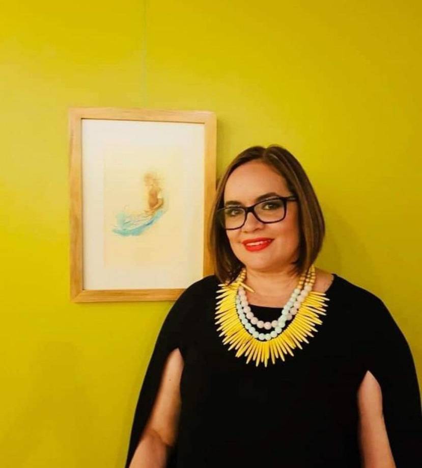 Ana Melissa Merlo -De Danlí, El Paraíso, nacida en 1969. Licenciada en Literatura por la Universidad Pedagógica Nacional Francisco Morazán (Tegucigalpa) y doctora en Educación por esa misma universidad, es autora de libros como: “Poesía hondureña en resistencia” (2009), ”Honduras, sendero en resistencia” (2010), “Antología del cuento hondureño siglo XXI” (2012), “Kaya Awíska” (2015), “Antología del cuento hondureño siglo XXI: Tomo II” (2013) y “El arte de esconderse” (2017).