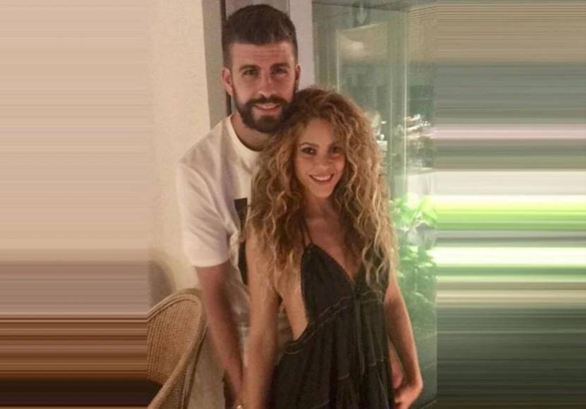 Shakira, de 45 años, y Piqué, de 35, comenzaron una relación sentimental en 2010, pero no la oficializaron hasta el año siguiente. Aunque no se casaron, tuvieron dos hijos, Milan y Sasha, nacidos en 2013 y 2015.
