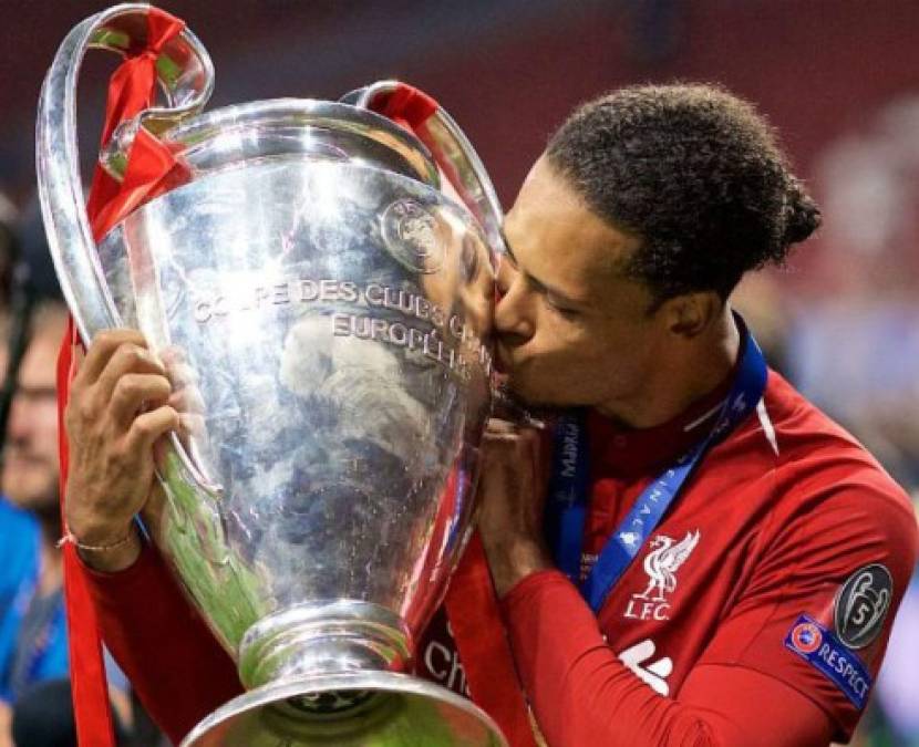 Virgil van Dijk: Otro de los mejores defensores del 2019. Ganó la Champions League con Liverpool.