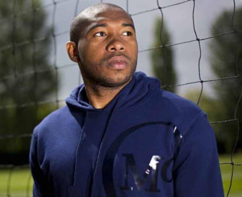 Wilson Palacios: El experimentado mediocampista de contención finalizó su contrato con el Olimpia y el entrenador Manuel Keosseián señaló que entra en sus planes para el Clausura 2019. 'Yo quiero que se quede. Seguro que no está para jugar ahora, quizás ni dentro de un mes, pero quiero que esté con nosotros', dijo el estratega uruguayo.