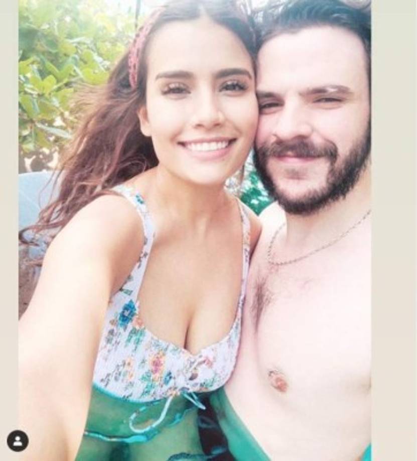 Ahora la pareja se encuentra de luna de miel en Indonesia, Asia, disfrutando de una inolvidable luna de miel.