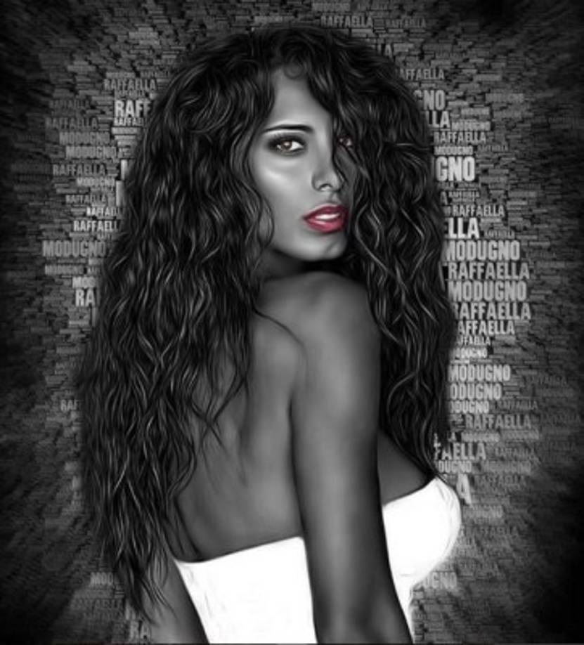 Raffaella ha trabajado para prestigiosas marcas como Dolce & Gabanna, Robert Coin y Prada.