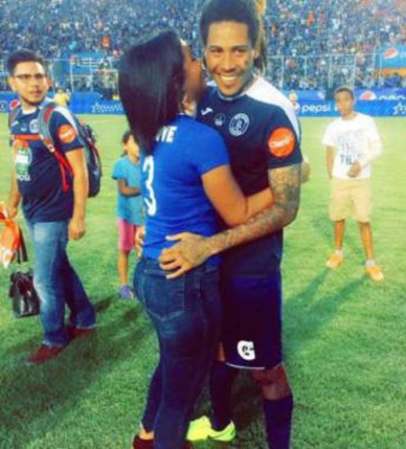 Henry Figueroa conquistó el corazón de la chica Edlin Navarro .