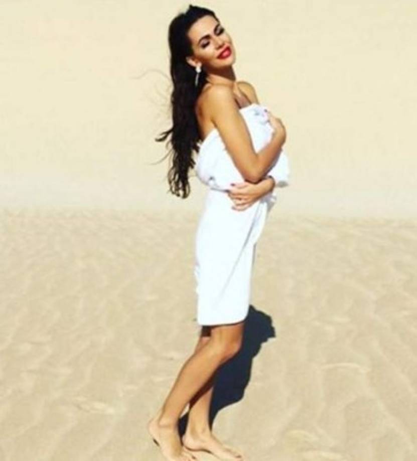 Erjona Sulejmani es la exuberante chica que fue conquistada por el futbolista.