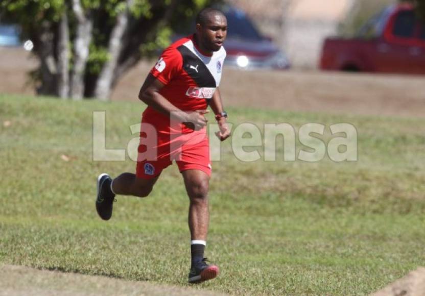 Wilson Palacios ha bajado varias libras y su debut se podría dar en los próximos días.