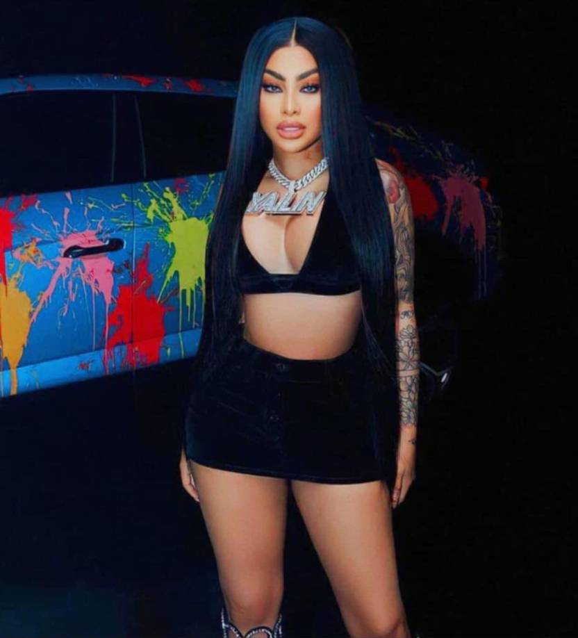 Sin embargo, el periodista Tony Dandrades informó en Despierta América que habló con la mánager de Juan Luis Guerra, <b>Amarilys Germán, quien desmintió</b> que el ganador de los Latin GRAMMY haya enviado los tenis y escrito la nota que recibió Yailin.